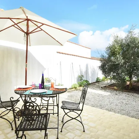 Maison De Village A Ars-en-re, 9 Pers, A 300m Du Port, Jardin, Wi-fi, Ideal Pour Familles - Fr-1-258-83 * 아르장르