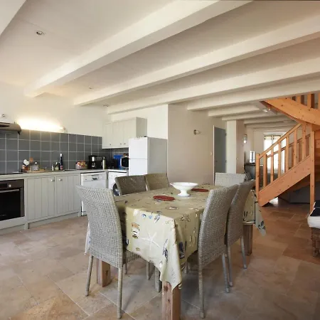 Maison De Village A Ars-en-re, 9 Pers, A 300m Du Port, Jardin, Wi-fi, Ideal Pour Familles - Fr-1-258-83 *