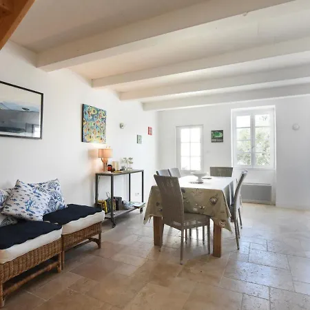 펜션 Maison De Village A Ars-en-re, 9 Pers, A 300m Du Port, Jardin, Wi-fi, Ideal Pour Familles - Fr-1-258-83 *