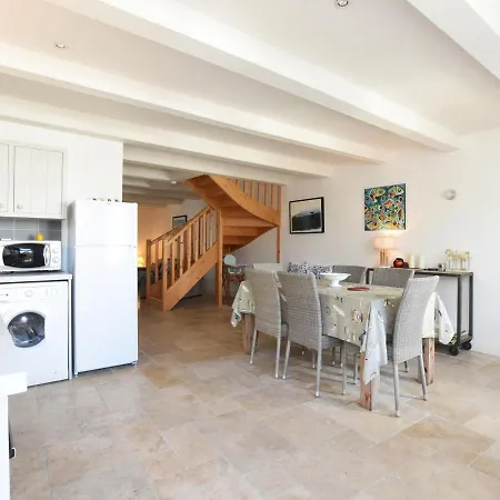 Maison De Village A Ars-en-re, 9 Pers, A 300m Du Port, Jardin, Wi-fi, Ideal Pour Familles - Fr-1-258-83 아르장르
